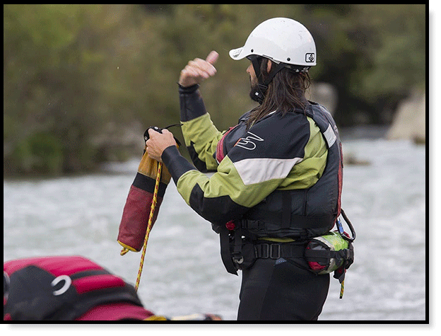 Tecnico de Rescate en Aguas-bravas Iniciacion