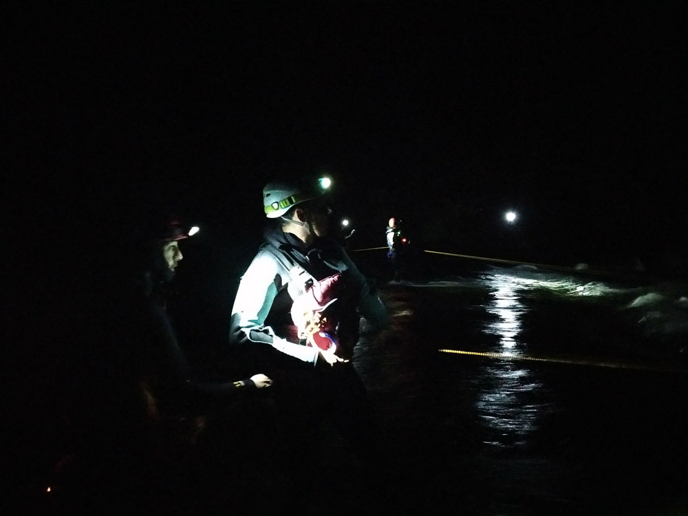 Curso de rescate en inundaciones. Práctica nocturna