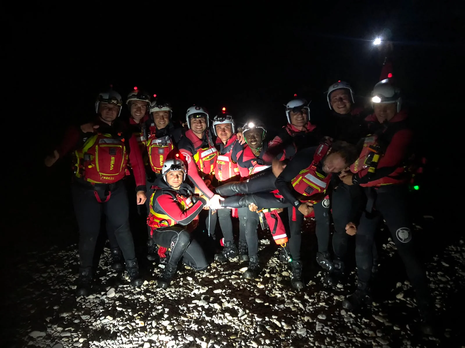 Practica nocturna durante el curso de rescate en inundaciones de rescue 3 europe para proteccion civil malta