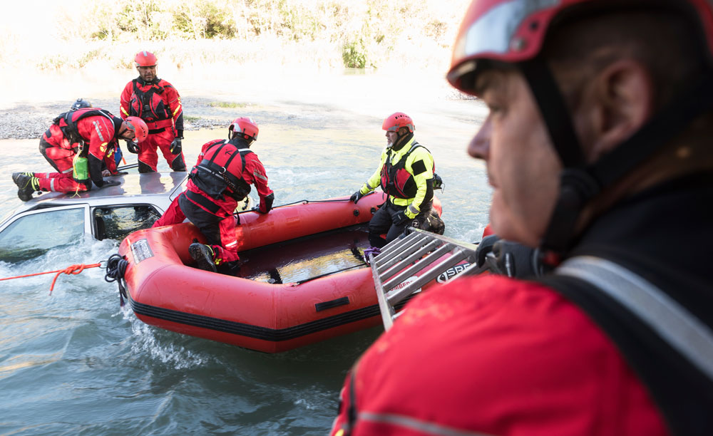 Curso de rescate con vehículos en el agua