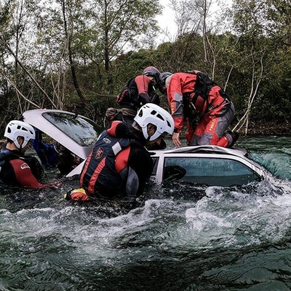 Curso de Rescate de Vehículos en el Agua para profesionales