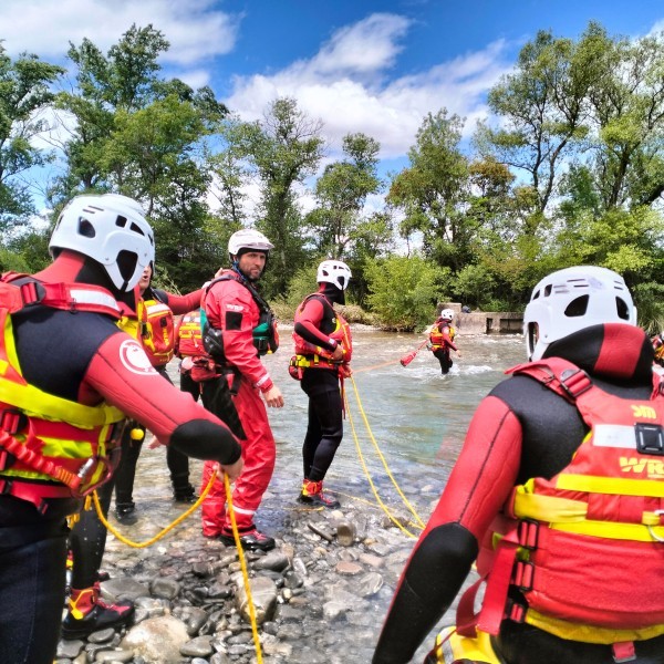 96-es-noticiascolaboracion-river-guru-rescue-y-bomberos-y-proteccion-civil-de-malta-.jpg